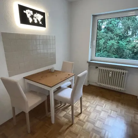 2-room With Balcony Within Walking Distance Of The Bridge Lejlighed