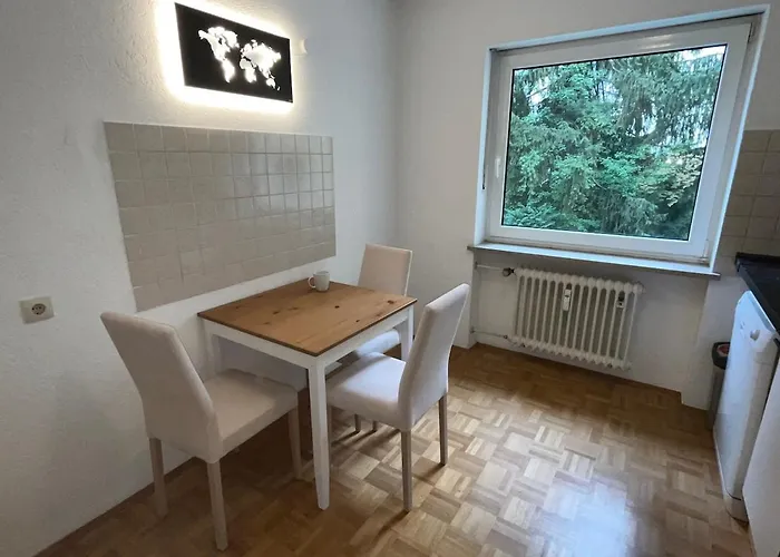 2-room With Balcony Within Walking Distance Of The Bridge Lejlighed